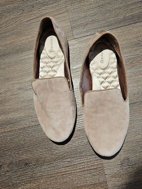 Birdies The Starling Taupe Neutral Suede Almond Toe Slip-On Loafers, Sz 8.5